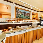 东方魔力酒店 4*