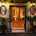 东方魔力酒店 酒店 4*