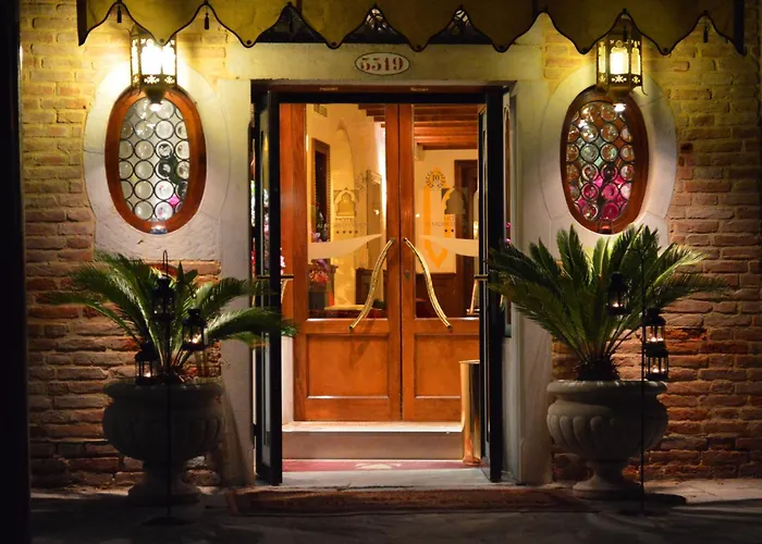 Ai Mori D'oriente Hotel 4*