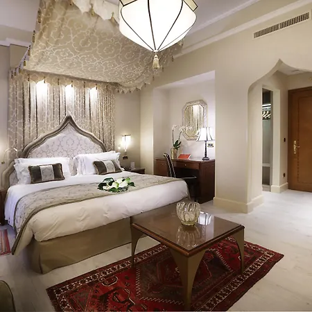 Ai Mori D'oriente Отель 4*