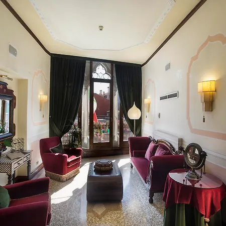 Ai Mori D'oriente Отель Венеция