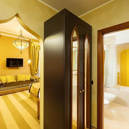 Ai Mori D'oriente Отель 4*