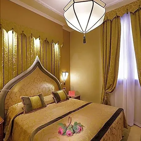 Ai Mori D'oriente Hotel 4*