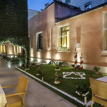 Ai Mori D'oriente Отель 4*