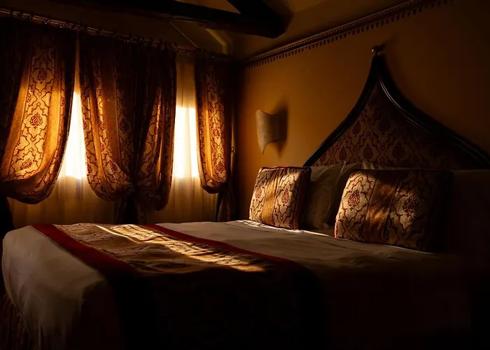 Ai Mori D'oriente Hotel 4*