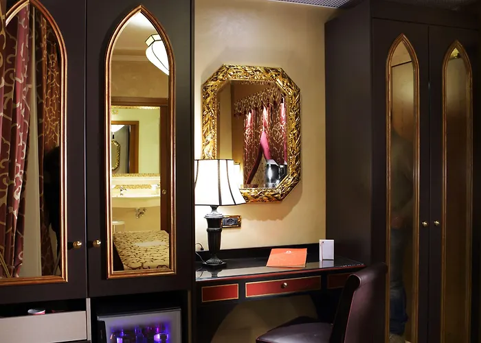 Hotel Ai Mori D'oriente 4*